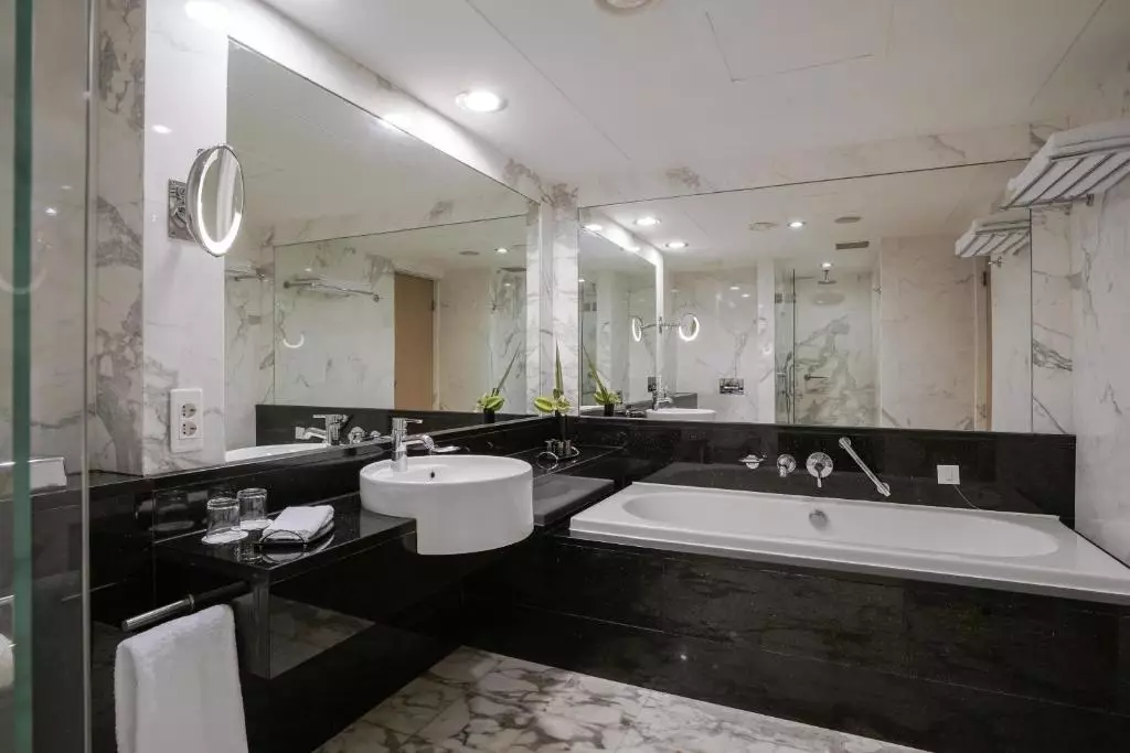 Lugal Luxury Collection Hotel